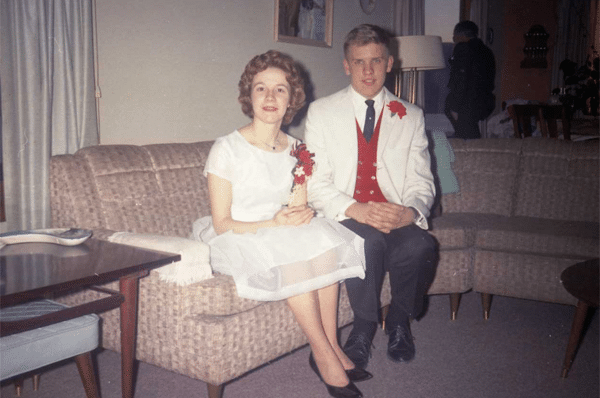 mitarbeiter dating Mitarbeiter/ innen daten Mitarbeiter/ innen