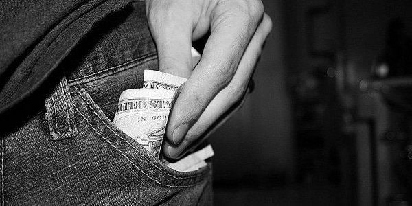 mobile money Geld in der Hosentasche: Mobile Ads sind voller Erfolg für Facebook